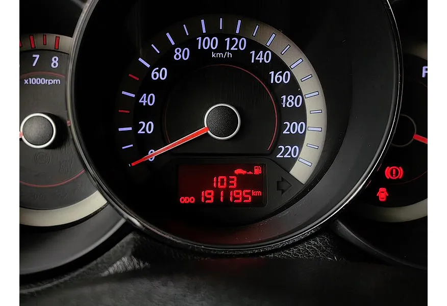 Kia Cerato 1.6 MT (126 л.с.) Luxe Синий в АВИЛОН. Слайд №14