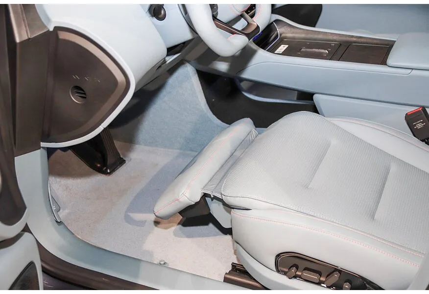 Avatr 12 AT 4WD (578 л.с.) Dual Motor Dynamic Фиолетовый в АВИЛОН. Слайд №15 Avatr 12 AT 4WD (578 л.с.) Dual Motor Dynamic Фиолетовый в АВИЛОН. Слайд №15