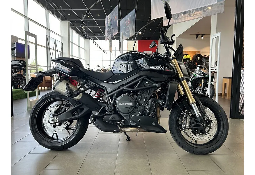 LIVE. Слайд №4