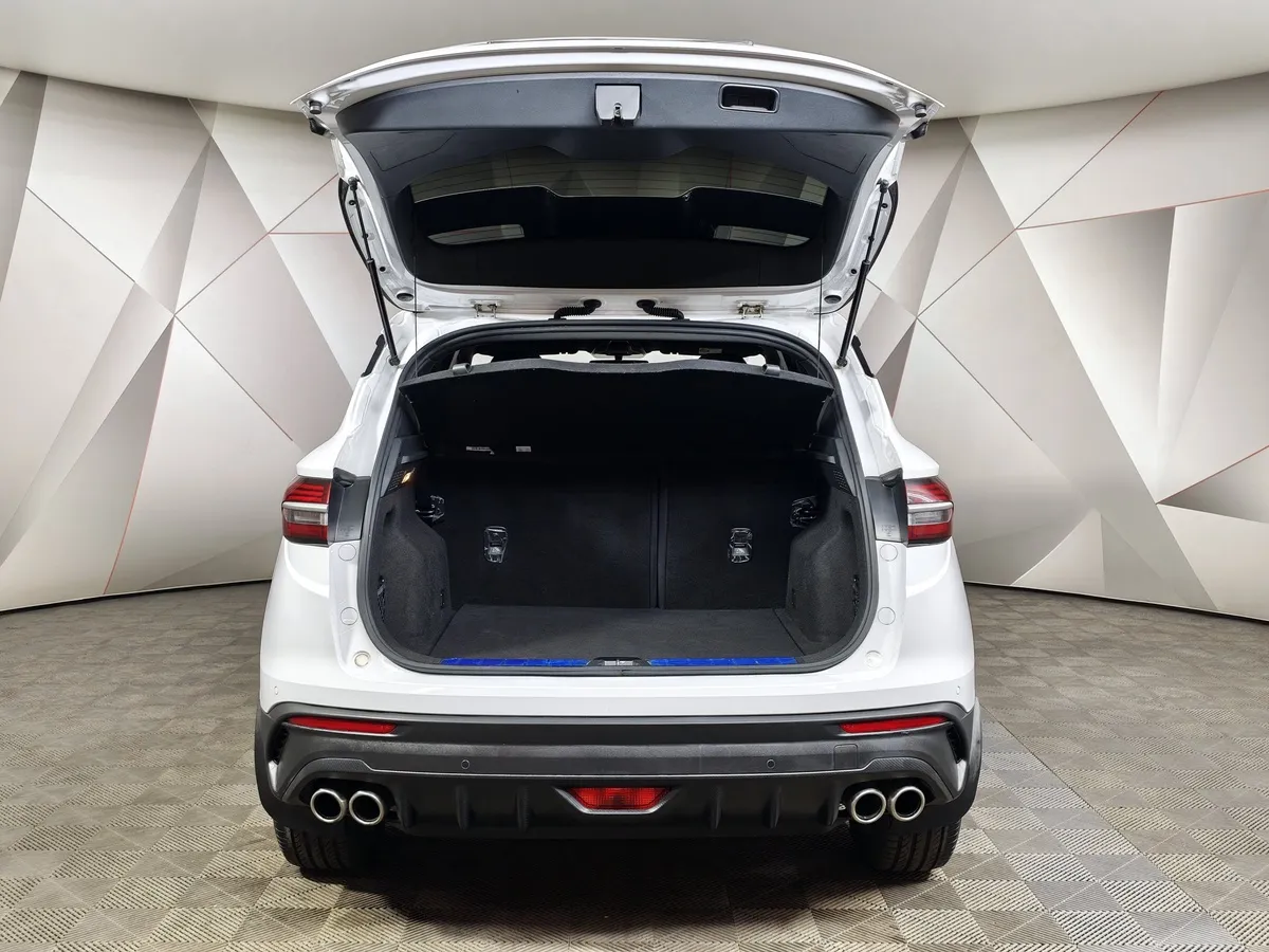Geely Coolray 1.5T 7DCT 2WD (150 л.с.) Flagship Sport Белый в АВИЛОН. Слайд №12