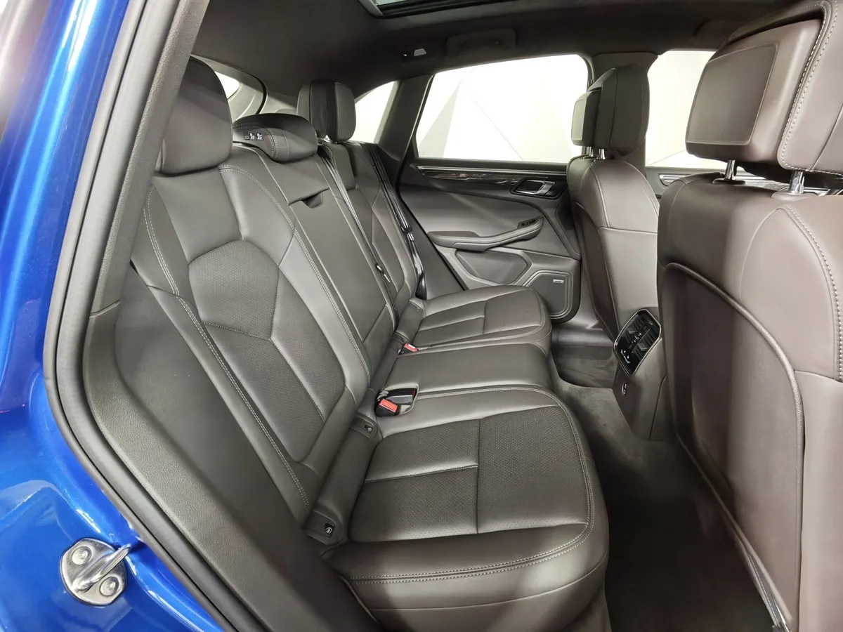 Porsche Macan 2.0 PDK AWD (252 л.с.) Синий в АВИЛОН. Слайд №16