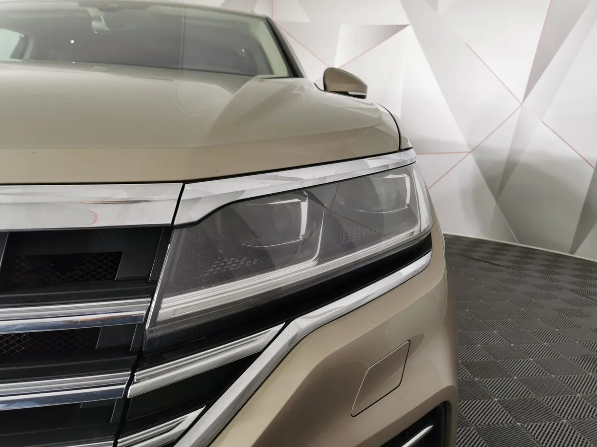 Volkswagen Touareg 3.0 V6 TDI Tiptronic 4Motion (249 л.с.) Business Elegance Бежевый в АВИЛОН. Слайд №10