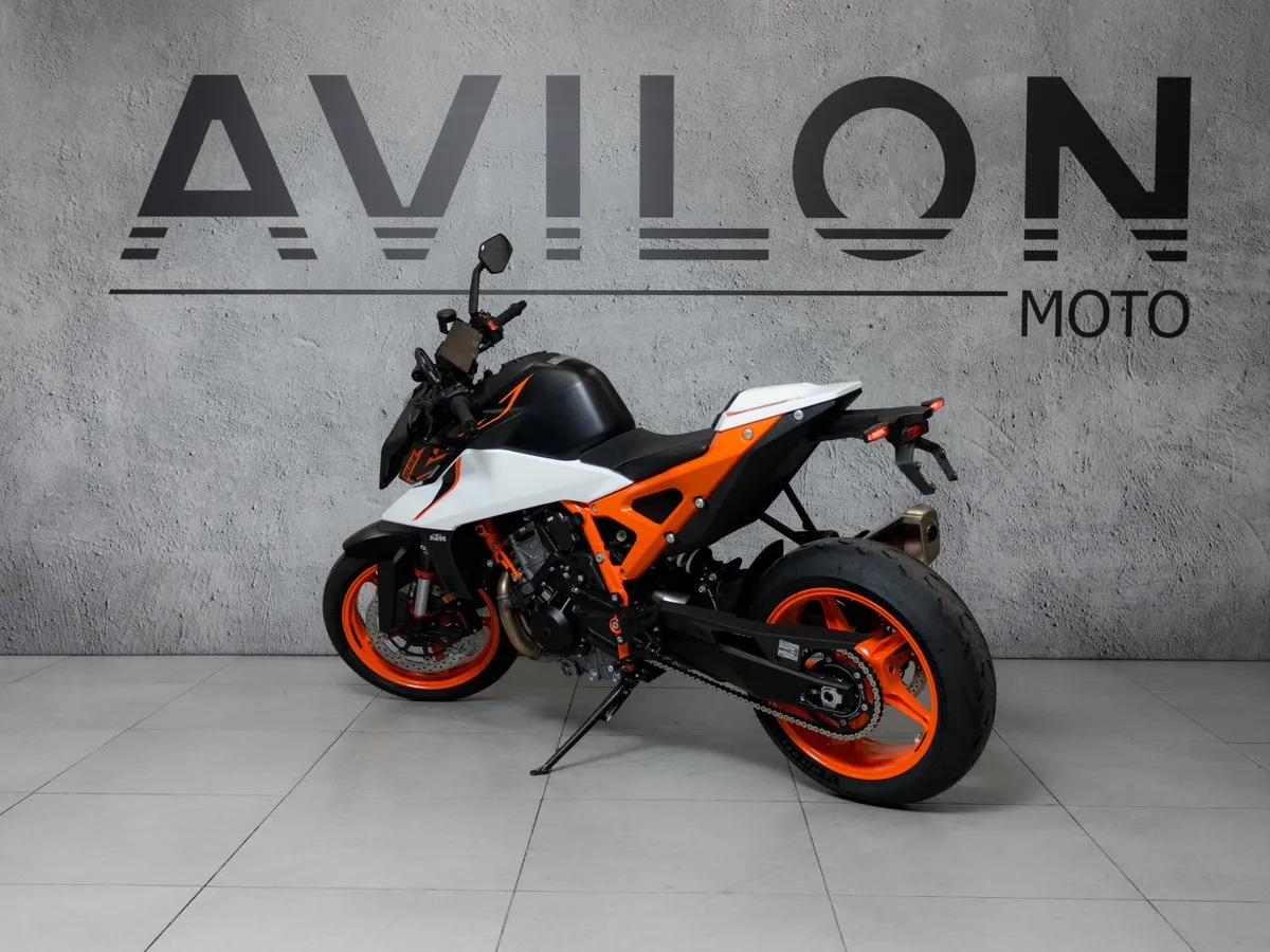 KTM 990 Duke 947 см³ (123 л.с.) 947 Белый в АВИЛОН. Слайд №7
