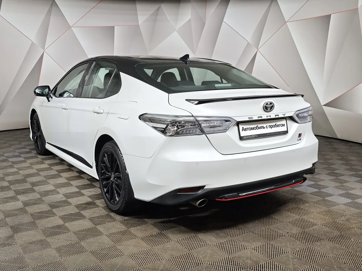 Toyota Camry 3.5 AT (249 л.с.) Белый в АВИЛОН. Слайд №4
