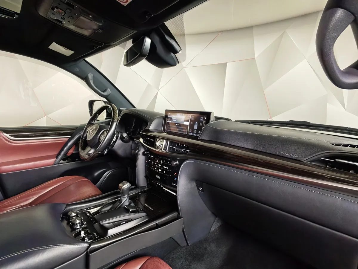 Lexus LX 570 AT (367 л.с.) Черный в АВИЛОН. Слайд №13