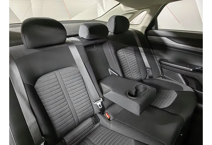 Kia K5 2.0 MPI AT 2WD (150 л.с.) Comfort Белый в АВИЛОН. Слайд №16