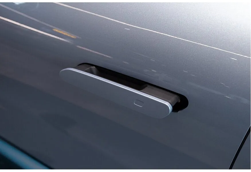 LIVE. Слайд №18