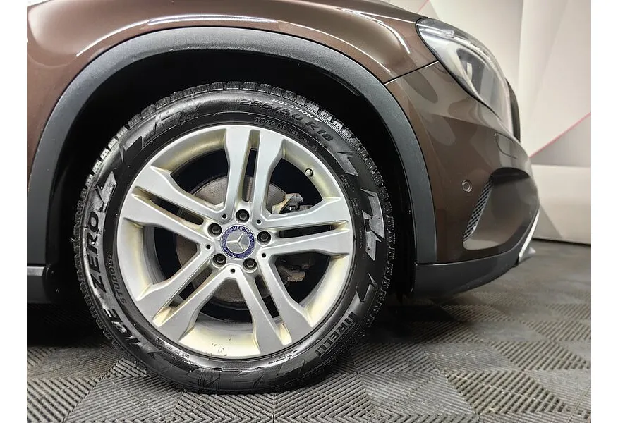 АВИЛОН - Mercedes-Benz GLA 200 7G-DCT (150 л.с.) Особая серия Коричневый - slide 18