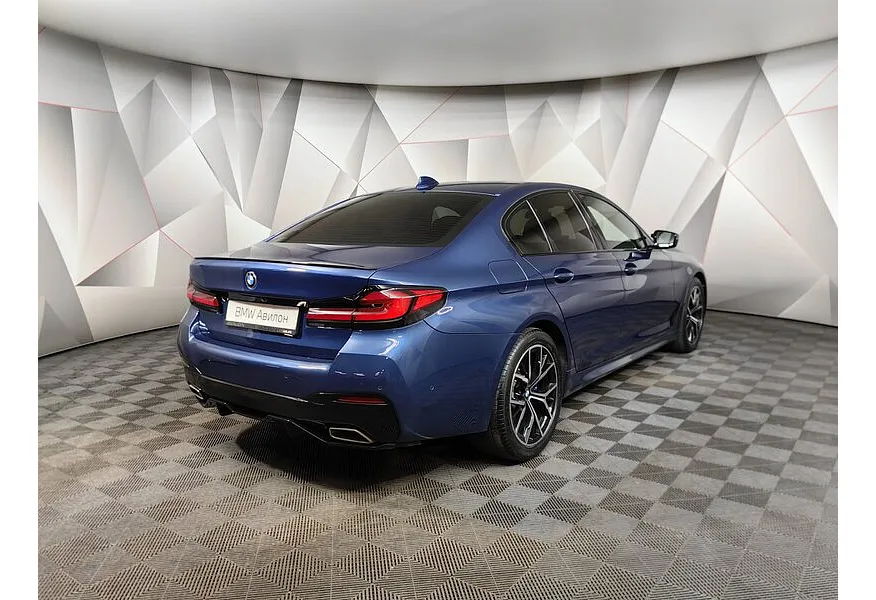 BMW 5 серия 530d xDrive Steptronic (249 л.с.) M Sport Plus Синий в АВИЛОН. Слайд №2