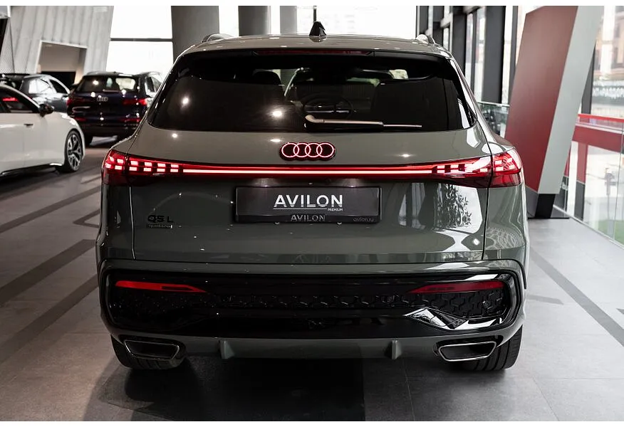Audi Q5 L 2.0 40 TFSI S tronic quattro (204 л.с.) Зеленый в АВИЛОН. Слайд №4
