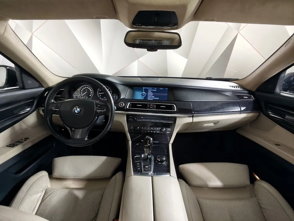 BMW 7 серия 750Li xDrive AT (407 л.с.) Черный в АВИЛОН. Слайд №10