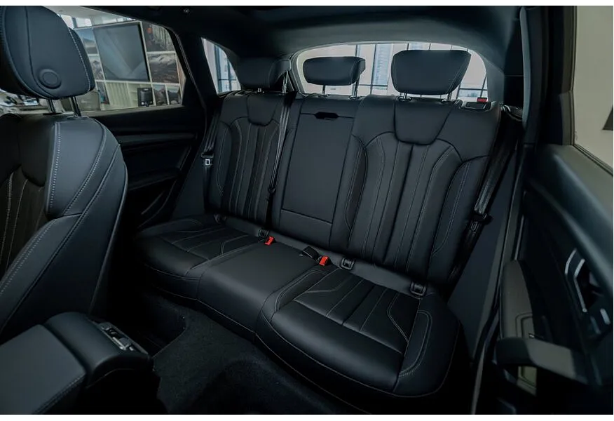 АВИЛОН - Audi Q5 L 2.0 TFSI S tronic quattro (245 л.с.) Luxury Dynamic - slide 9