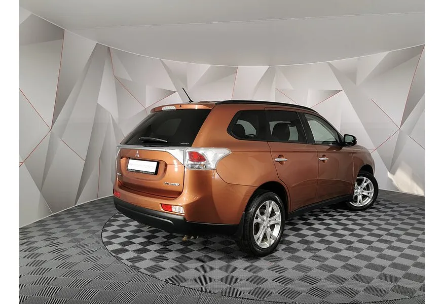 LIVE. Слайд №8