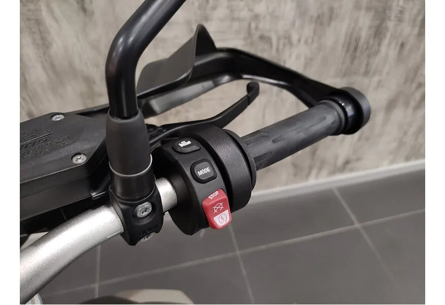 BMW Motorrad R 1250 R R 1250 R 1254 см³ (136) 1254 Черный в АВИЛОН. Слайд №8