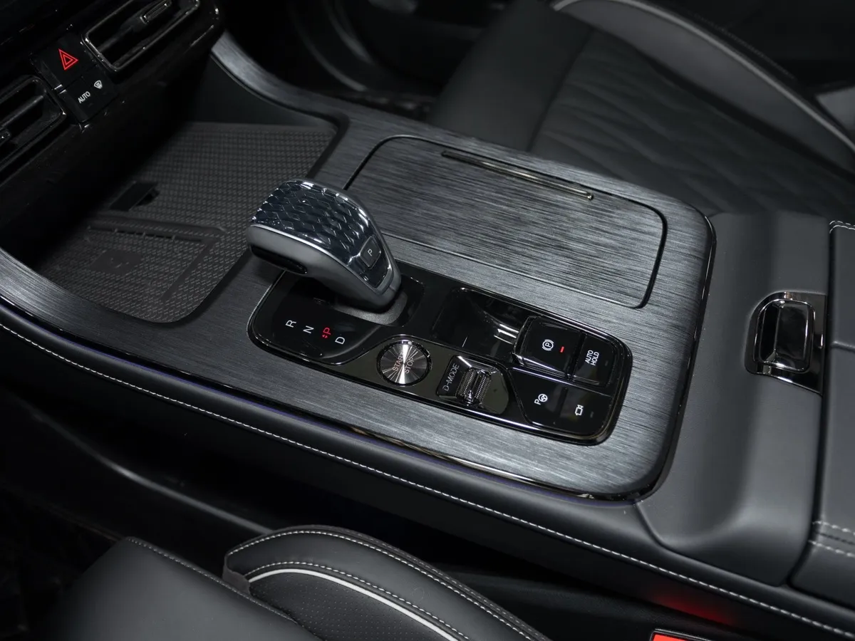 GAC GS8 2.0T 4WD (231 л.с.) GX Premium Черный в АВИЛОН. Слайд №9
