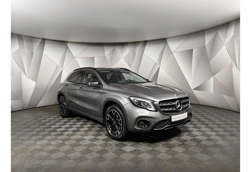 Mercedes-Benz GLA 200 7G-DCT (150 л.с.) Особая серия Серый в АВИЛОН. Слайд №3