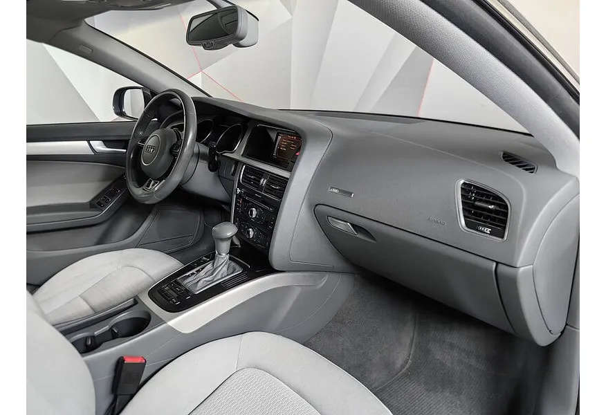 Audi A5 1.8 TFSI multitronic (144 л.с.) Серый в АВИЛОН. Слайд №11