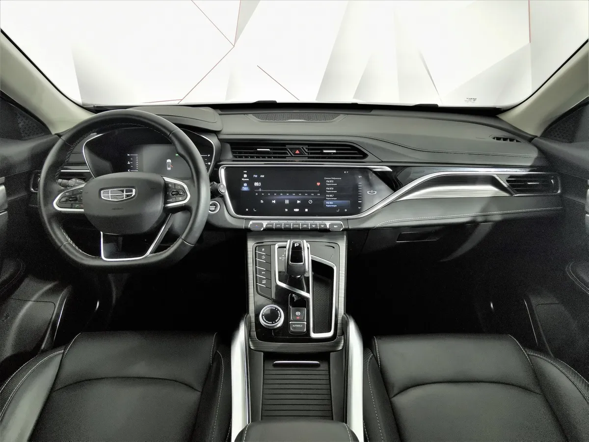 Geely Atlas Pro 1.5T AT FWD (177 л.с.) Luxury Белый в АВИЛОН. Слайд №13