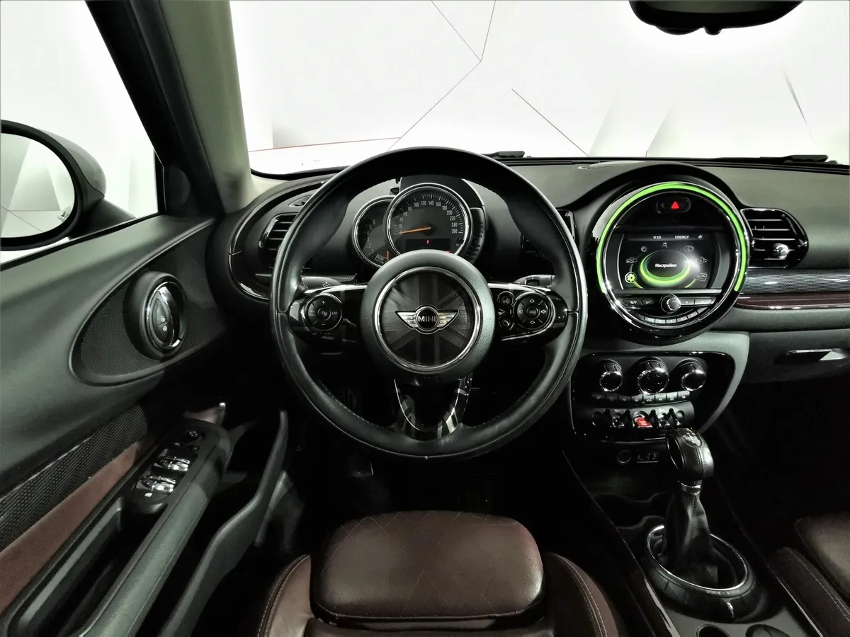 MINI Clubman Cooper 1.5 AT (136 л.с.) Красный в АВИЛОН. Слайд №14