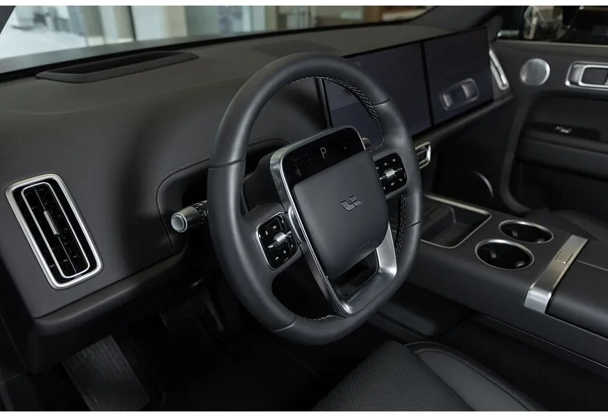 Li Auto L6 1.5 AT 4WD (150 л.с.) Max Черный в АВИЛОН. Слайд №10