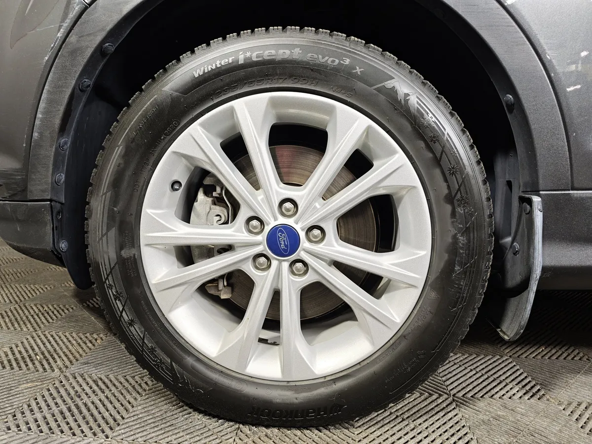Ford Kuga 1.5 EcoBoost AT AWD (150 л.с.) Titanium Серый в АВИЛОН. Слайд №9