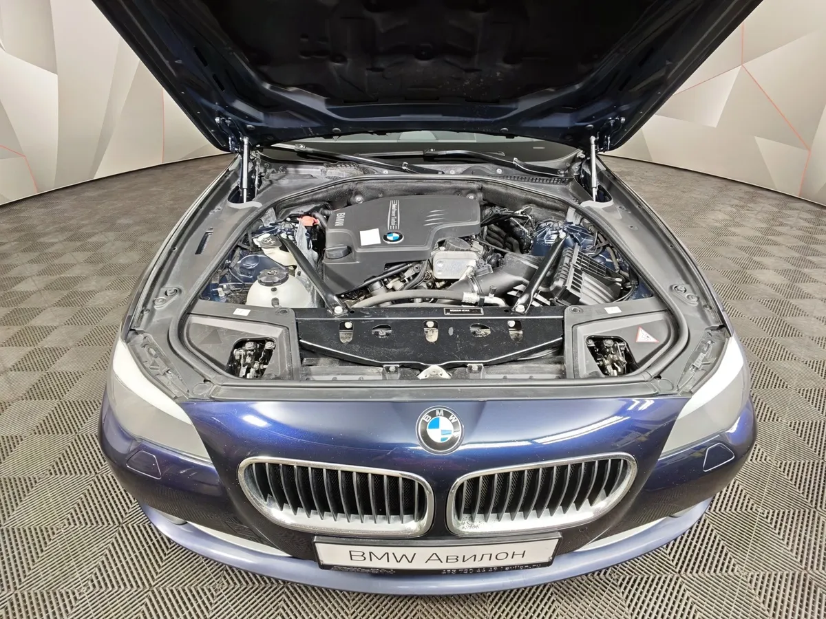 BMW 5 серия 528i xDrive Steptronic (245 л.с.) Синий в АВИЛОН. Слайд №10