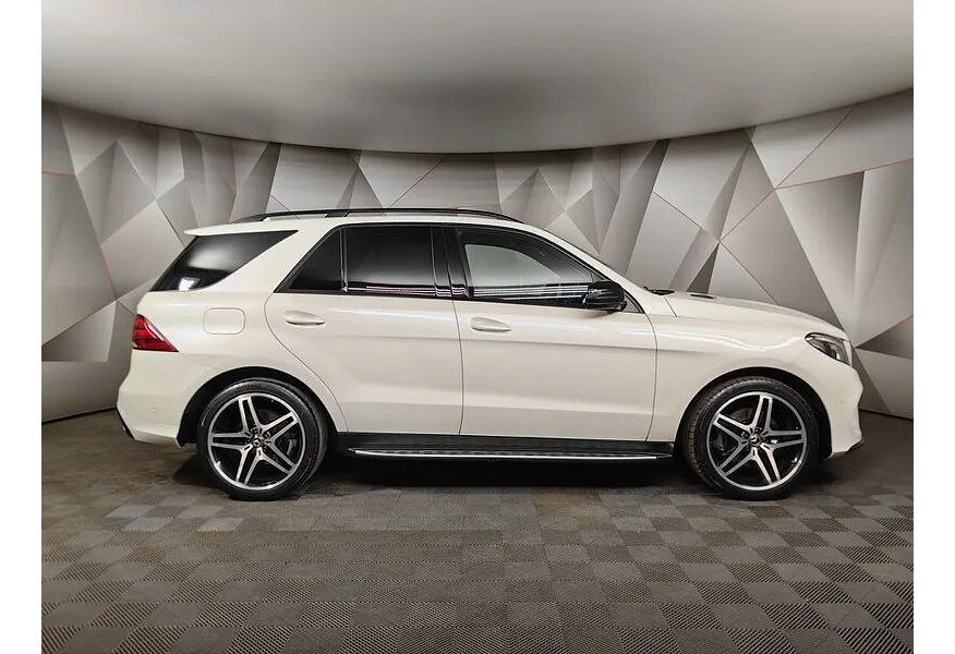 Mercedes-Benz GLE 350 d 4MATIC 9G-TRONIC (249 л.с.) Особая серия Белый в АВИЛОН. Слайд №6