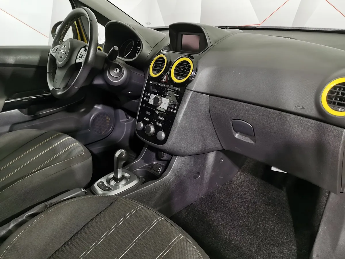 Opel Corsa 1.2 ecoFLEX Easytronic (85 л.с.) Желтый в АВИЛОН. Слайд №12
