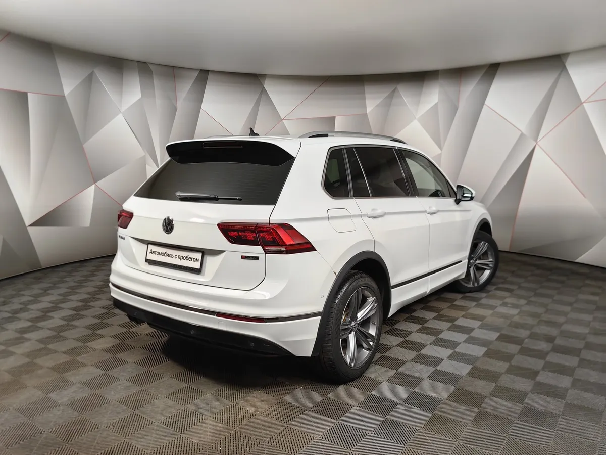 Volkswagen Tiguan 2.0 TDI 4Motion DSG (150 л.с.) Sportline Белый в АВИЛОН. Слайд №2