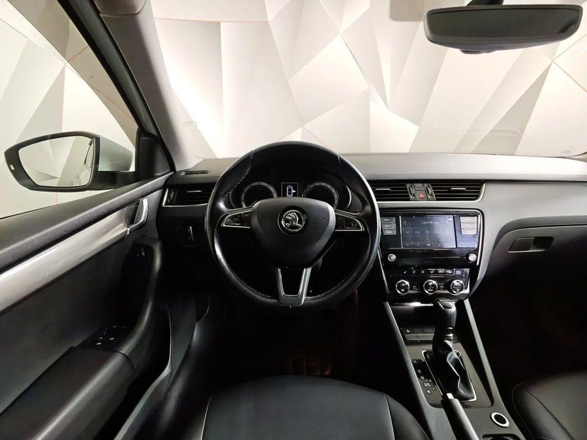 Skoda Octavia 1.6 MPI AT (110 л.с.) Белый в АВИЛОН. Слайд №20