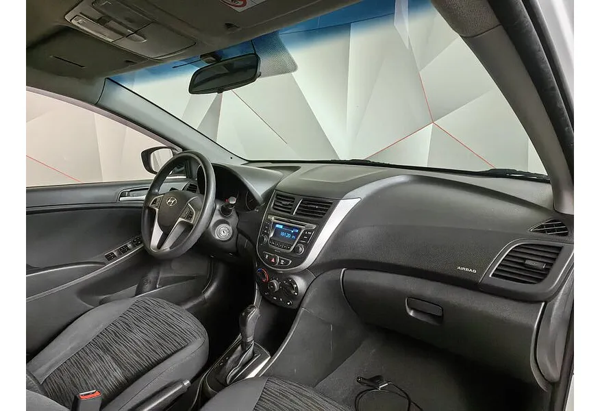 Hyundai Solaris 1.6 AT (123 л.с.) Comfort Белый в АВИЛОН. Слайд №13