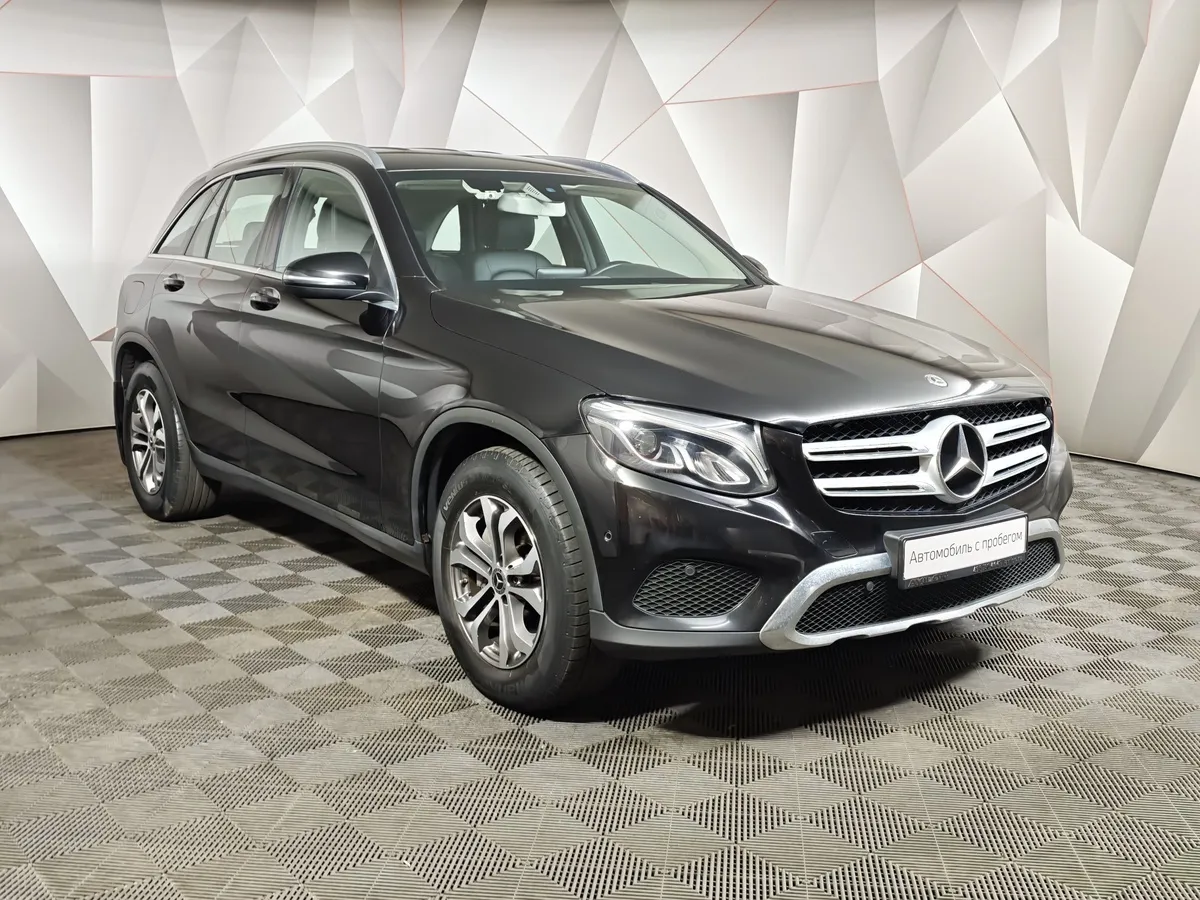 Mercedes-Benz GLC 250 9G-TRONIC 4MATIC (211 л.с.) Premium Черный в АВИЛОН. Слайд №3