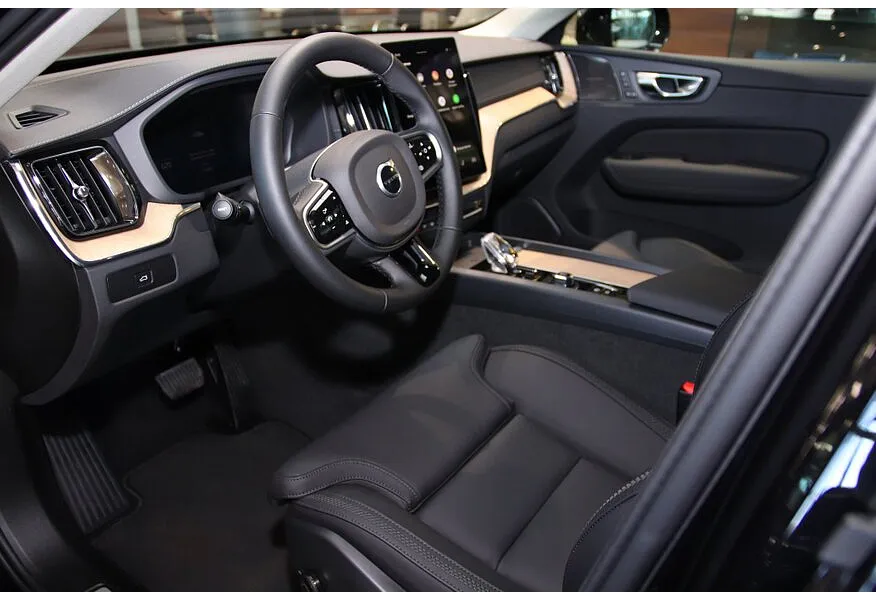 АВИЛОН - Volvo XC60 2.0 B5 8AT AWD (300 л.с.) Plus Черный - slide 8