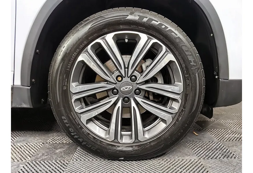 Chery Tiggo 8 2.0T CVT (170 л.с.) Prestige Белый в АВИЛОН. Слайд №18
