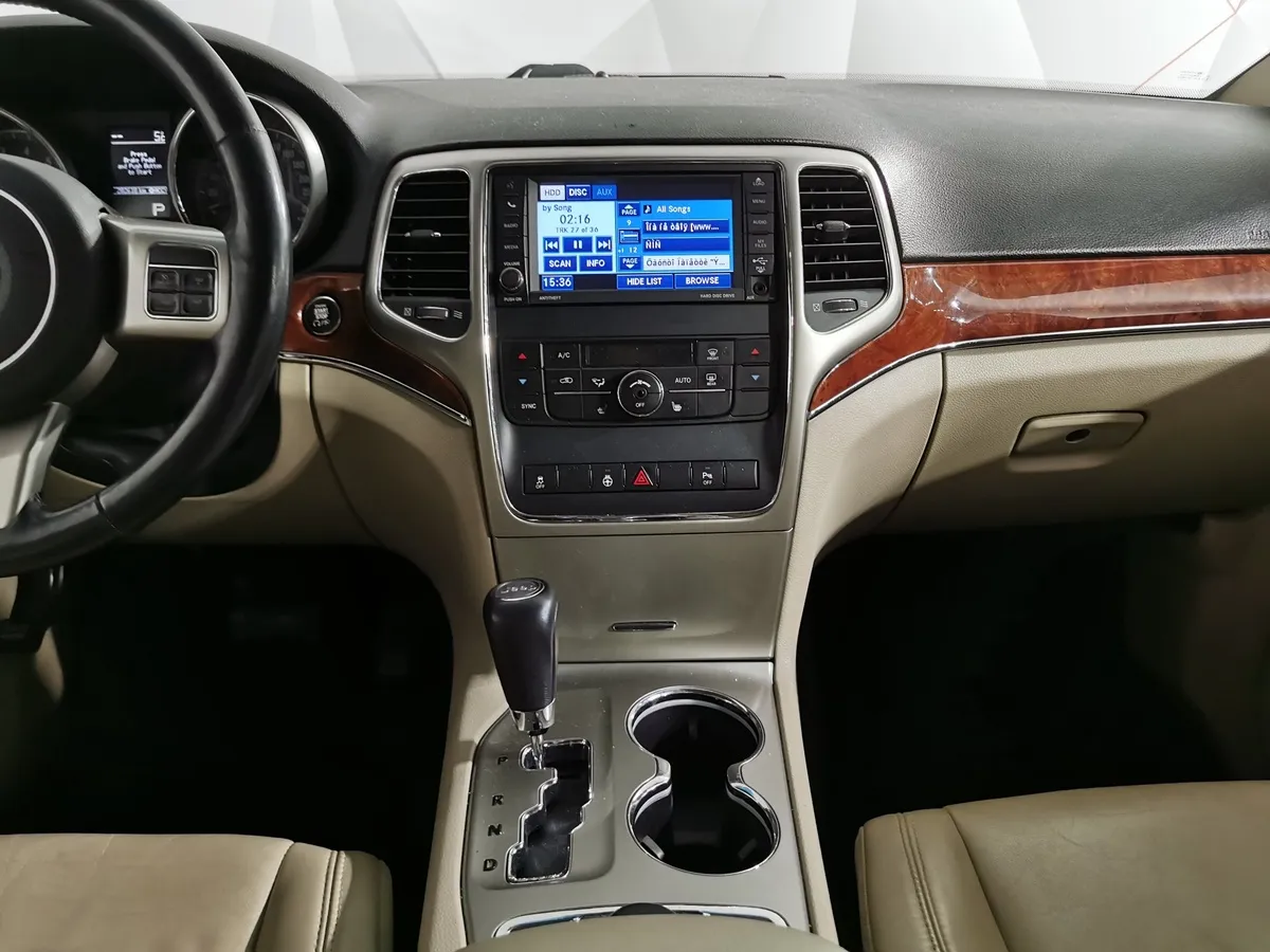 Jeep Grand Cherokee 3.6 AT (286 л.с.) Limited Красный в АВИЛОН. Слайд №15