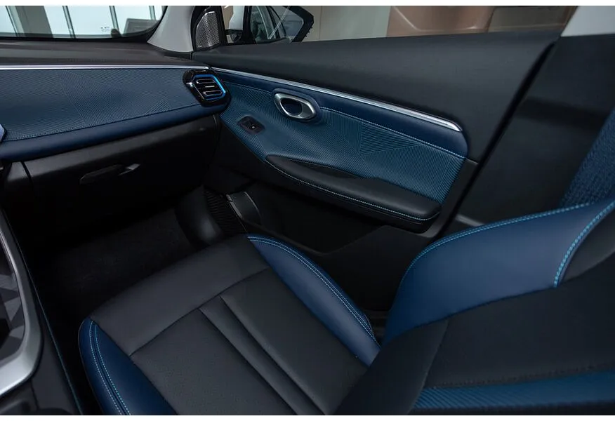 АВИЛОН - GAC GS3 1.5TG 7WDCT (170 л.с.) GL Серый - slide 7