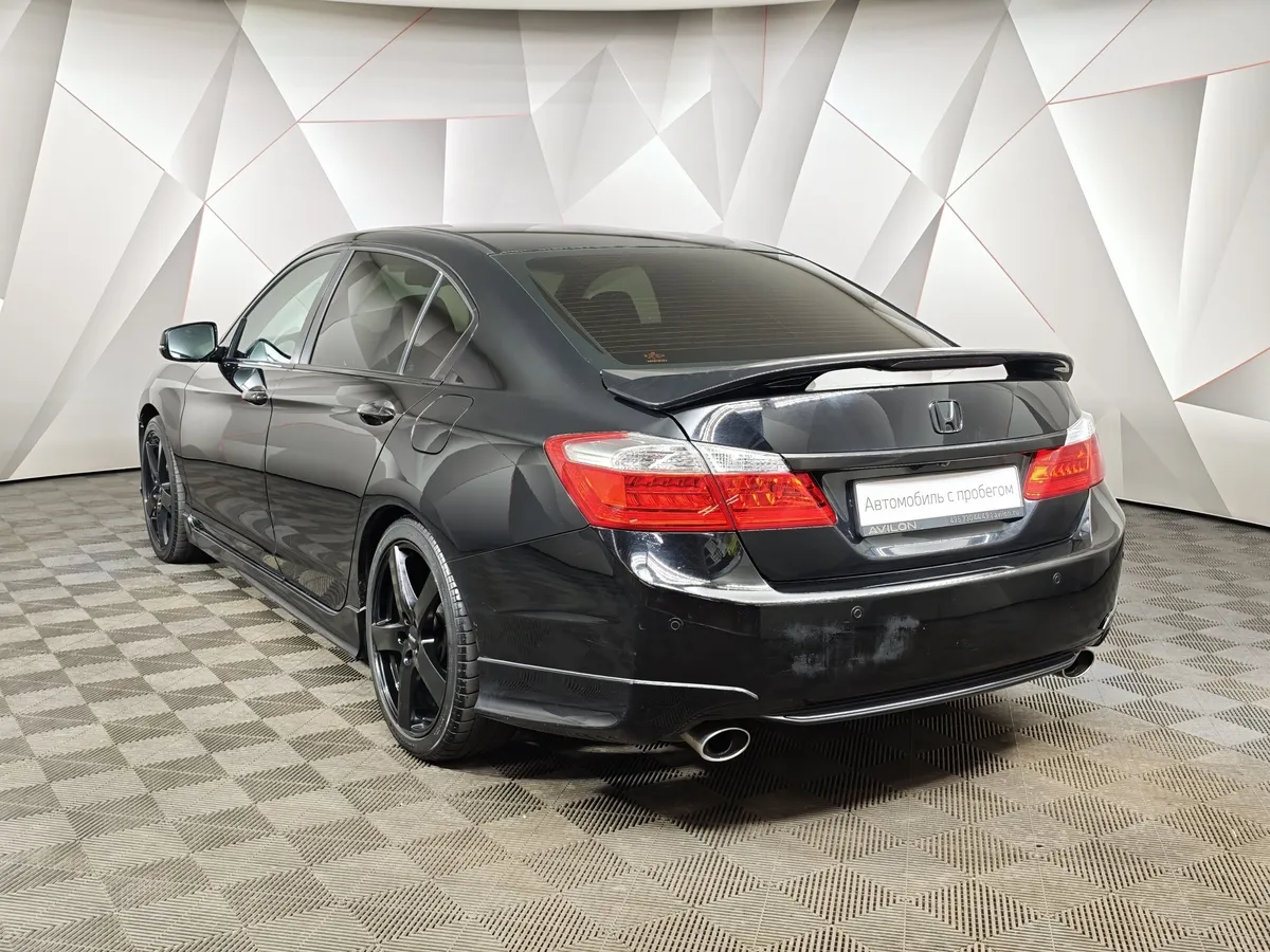 Honda Accord 2.4 AT (180 л.с.) Черный в АВИЛОН. Слайд №4