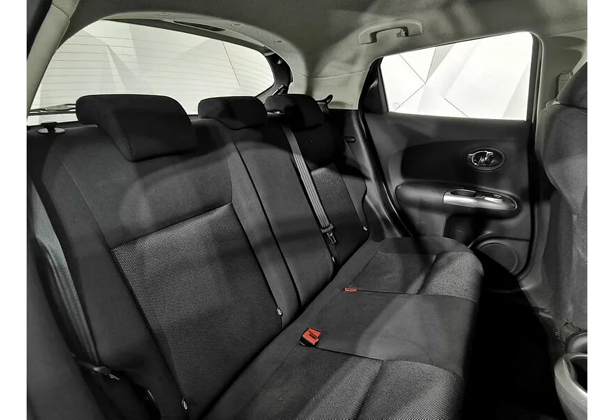 Nissan Juke 1.6 CVT (117 л.с.) Белый в АВИЛОН. Слайд №16