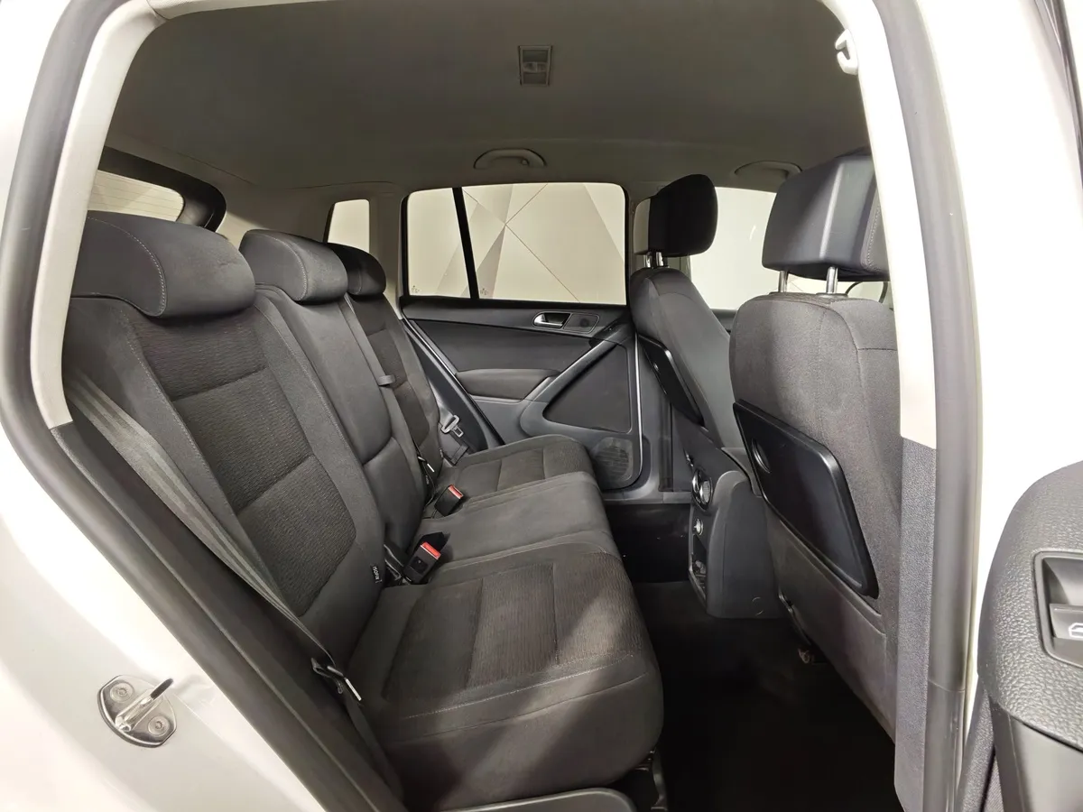 Volkswagen Tiguan 2.0 TSI 4Motion AT (180 л.с.) Sport & Style Белый в АВИЛОН. Слайд №16
