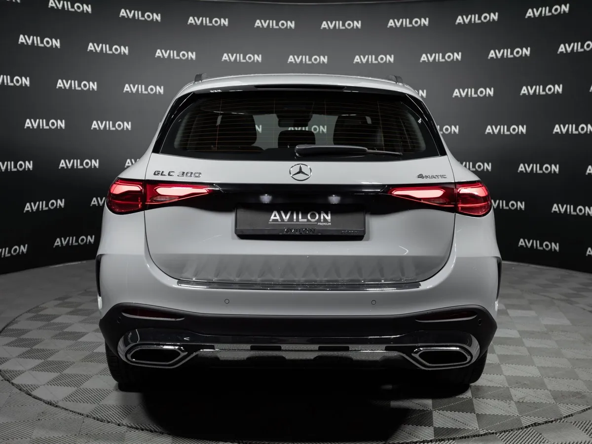 Mercedes-Benz GLC 300 4MATIC 9G-TRONIC (258 л.с.) Серый в АВИЛОН. Слайд №4