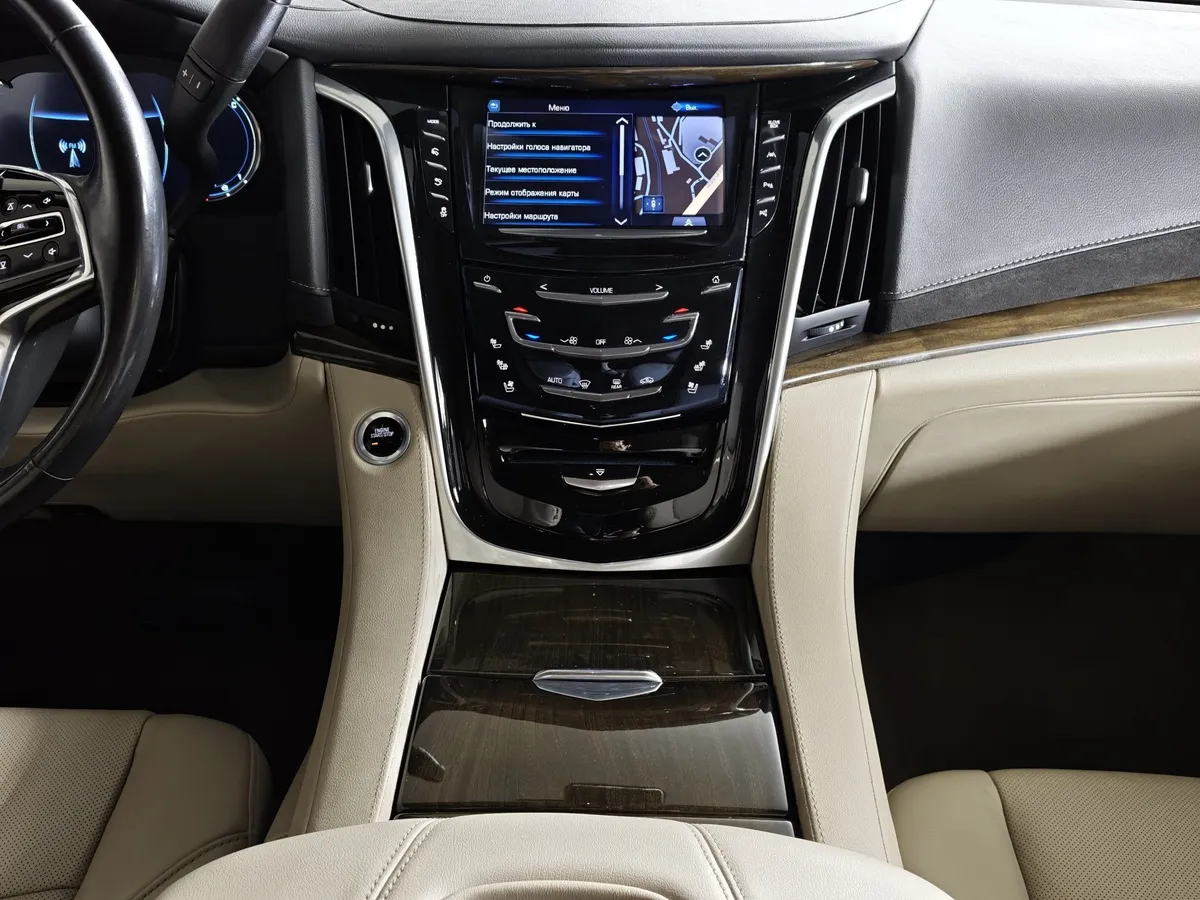 Cadillac Escalade 6.2 V8 АТ 4WD (426 л.с.) Коричневый в АВИЛОН. Слайд №15