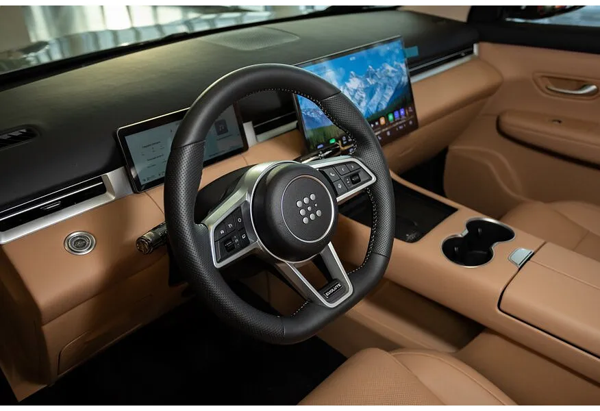 EVOLUTE i-SPACE 1.5 CVT AWD (218 л.с.) (5 мест) Черный в АВИЛОН. Слайд №8