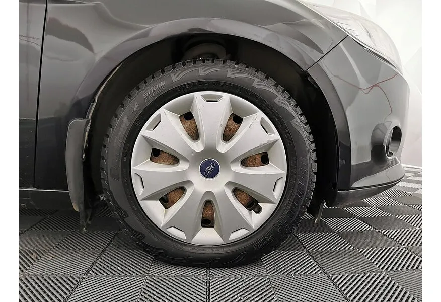 Ford Focus 1.6 Ti-VCT PowerShift (105 л.с.) Trend Черный в АВИЛОН. Слайд №9