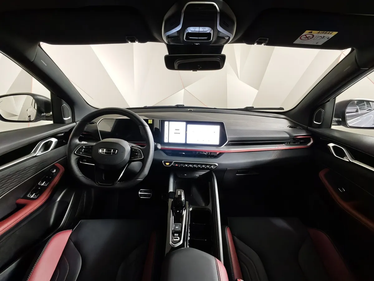 Geely Coolray 1.5T 7DCT (147 л.с.) Exclusive Фиолетовый в АВИЛОН. Слайд №13