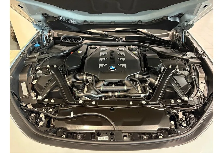 BMW 7 серия 760i xDrive Steptronic (535 л.с.) Серый в АВИЛОН. Слайд №12