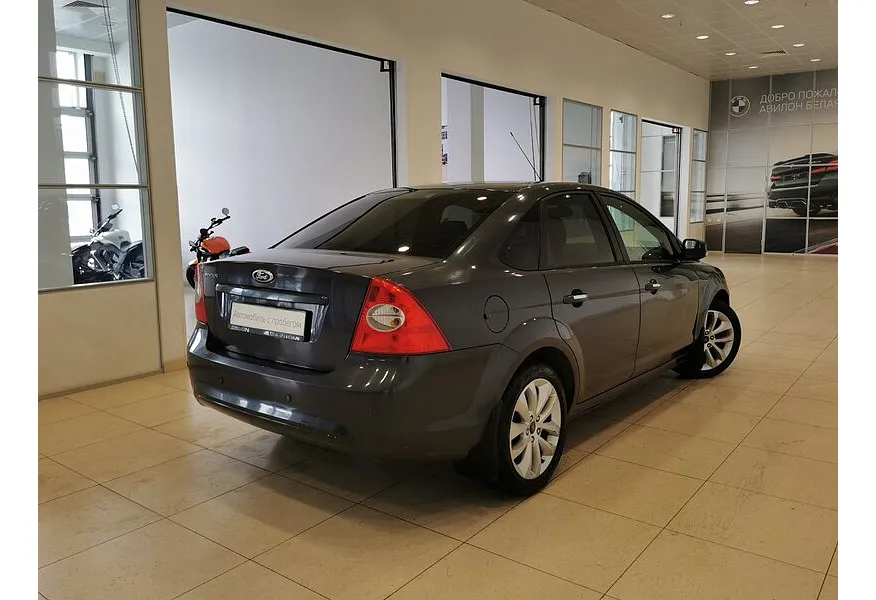 Ford Focus 1.6 MT (116 л.с.) Ghia Серый в АВИЛОН. Слайд №2
