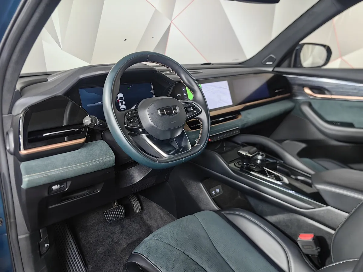 Geely Monjaro 2.0T 8AT 4WD (238 л.с.) Luxury Синий в АВИЛОН. Слайд №17