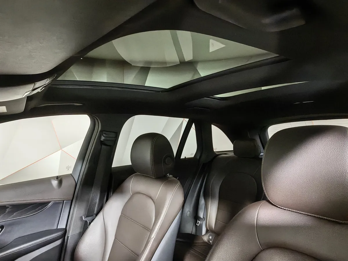 Mercedes-Benz GLC 300 9G-TRONIC 4MATIC (249 л.с.) Sport Plus (Локальная сборка) Белый в АВИЛОН. Слайд №22