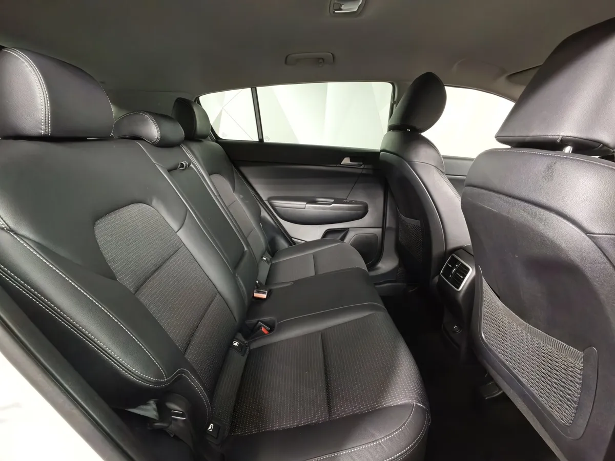 Kia Sportage 2.0 AT 4WD (150 л.с.) Prestige Белый в АВИЛОН. Слайд №16