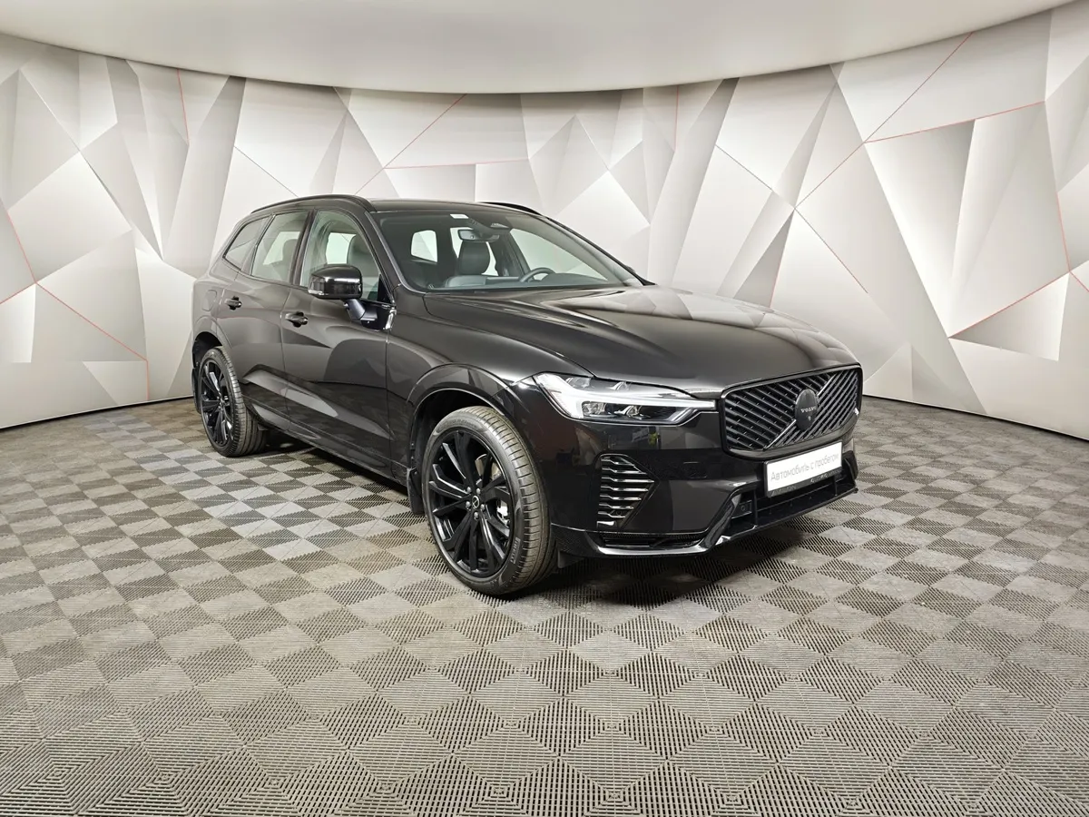 Volvo XC60 2.0 AT AWD (249 л.с.) Deluxe Edition Черный в АВИЛОН. Слайд №3